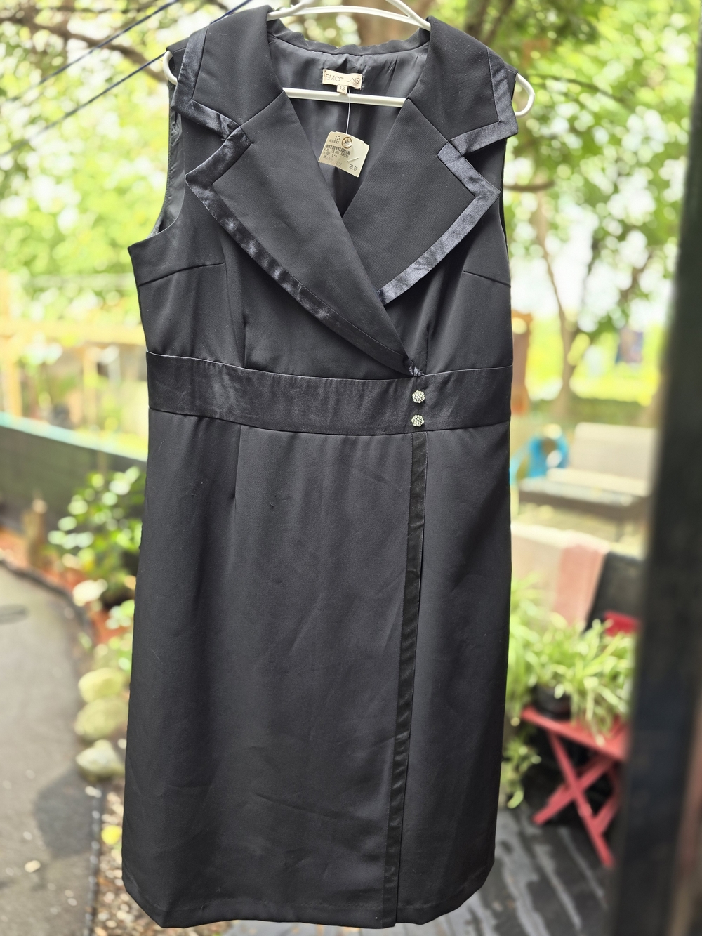 Sleeveless Black Midi Dress with Satin Trim